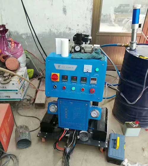 糧倉(cāng)聚氨酯保溫專(zhuān)用噴涂機(jī)(圖1) Q2600糧倉(cāng)聚氨酯保溫專(zhuān)用噴涂機(jī)
